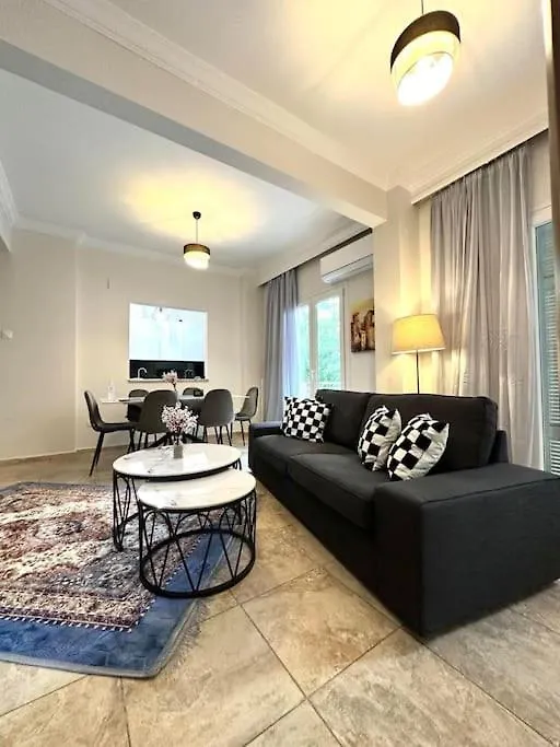 The “Roman Market” Lux Apartment Thessaloniki