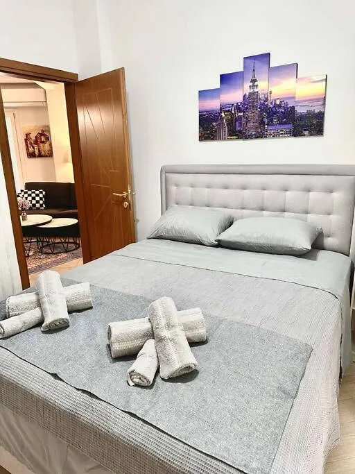 The “Roman Market” Lux Apartment Thessaloniki Greece